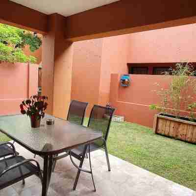 Stylish 1 BR Unit, pvt Garden, Free Wifi & Parking Hotel Exterior