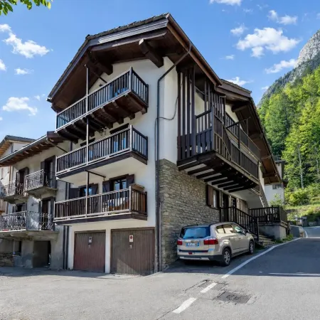 Graceful Apartment In Courmayeur - Happy Rentals