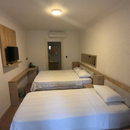 SUNMED LODGE