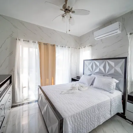 8BR Private Villa in Sosúa - 2 mins from Nightlife