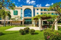 Quality Hotel & Suites Brasília - Pools