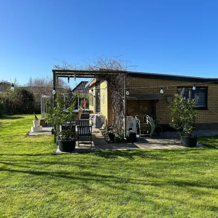 Beautiful Bungalow with Spacious Garden