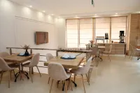 Aniko Hotel - servizio colazione