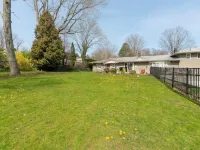 Jay's Ranch Hotels in Hamden