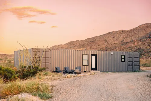 Stardust Big Bend Container Home - Горячие источники