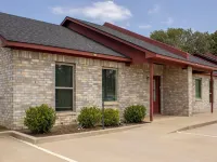 Charming 2-bedroom apartment in Lindale Hotels in Lindale