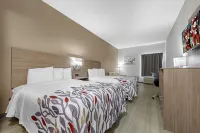 Red Roof Inn & Suites Philadelphia - Bellmawr Hotels in 