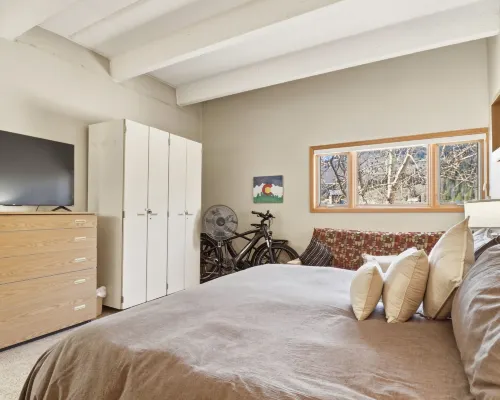 She305 Summit House East 1 Bedroom Condo Hotels in Copper Mountain