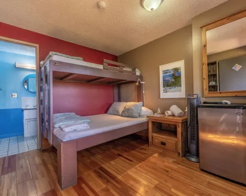 The Raging Elk Adventure Lodging Hotels in Fernie