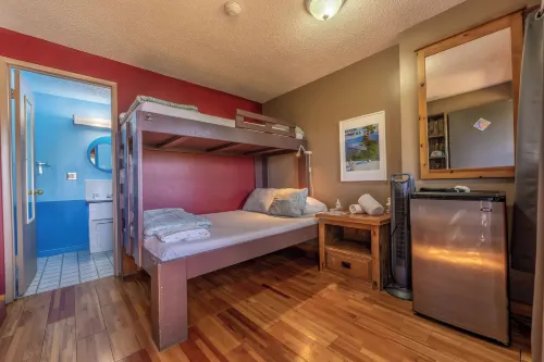The Raging Elk Adventure Lodging