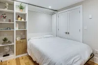 Walkable DC Stay! Stylish Studio in Adams Morgan - Condos