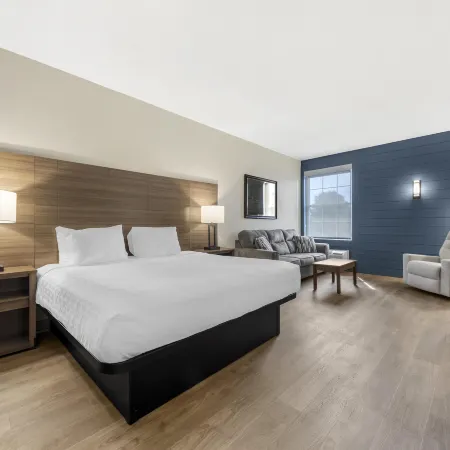 Best Western Plus Revere Inn Suites