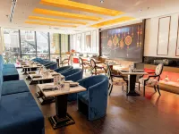 Majestic Central Hotel Отели рядом с достопримечательностью «Рынок Мина-базар»