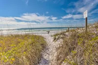 Vibrant Family Condo 100 Feet to Private Beach! - Ocean View