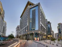 Al Manakha Rotana Madinah Hotels near Green Dome