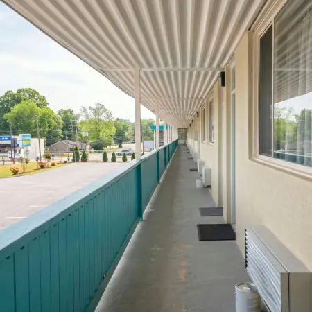 Carolina Inn Anderson Clemson Area
