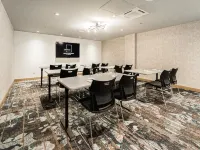 Canvas Moncton, Tapestry Collection by Hilton - breakfast