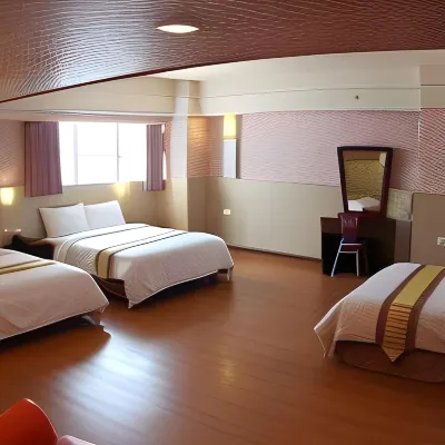 Long Siang Hotel 後勁駅周辺のホテル