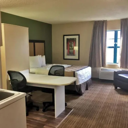 Motel 6 Suites Rochester Henrietta, NY