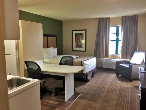 Motel 6 Suites Rochester Henrietta, NY - Cho phép mang theo thú cưng