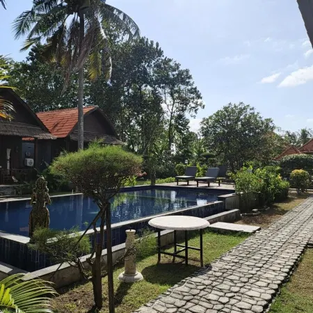 Belvilla near Sampalan Beach formerly Arjuna Bungalow Отели рядом с достопримечательностью «Бухта Сампалан»