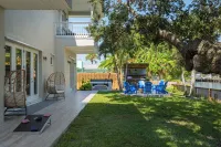 4Br Waterfront Retreat - Private Dock, Kayaks, Hot Tub & Tiki Bar  Walk to Beach - 자쿠지