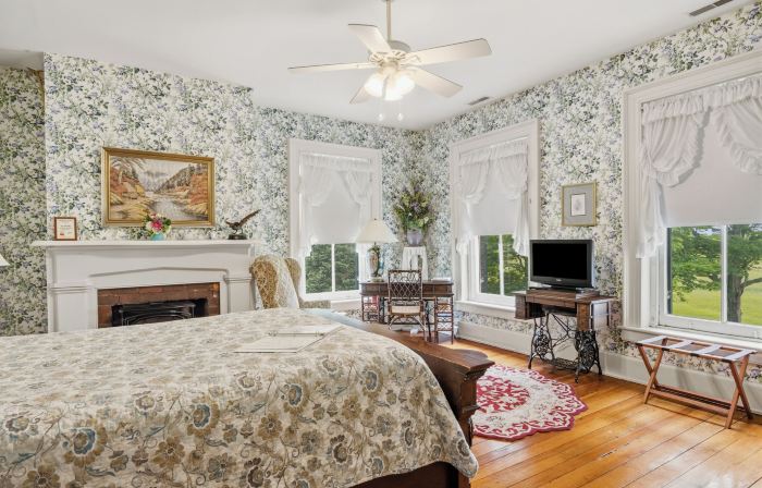 Rockwood Manor Bed & Breakfast