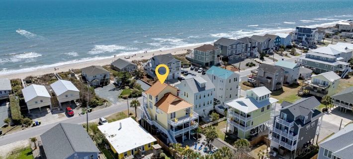 Southern Comfort : Private Pool, Hot Tub, Ocean Views, Elevator, & Walk to Town Hôtels à&nbsp;: Comte de Pender