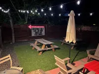 East 18th - Bungalows