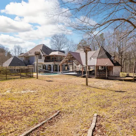 Sleeps 29 Pool Tiki Bar Hot Tub Gym Dogs Welcome