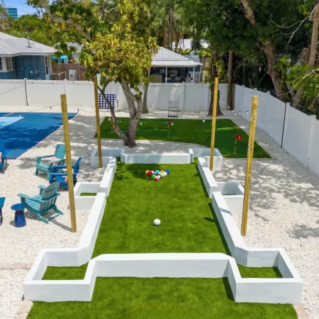 Sleeps 10 Pickleball Pool Tiki Bar Games