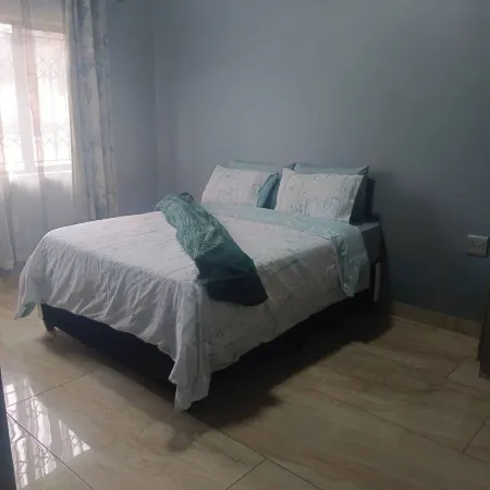 Charming 3-bedroom Apartment in Central Berea, South Africa