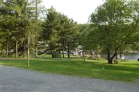 Lake Harmony Inn - Beach