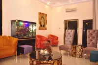Eden Luxury Suites - 2-Star