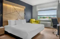 Quality Hotel & Conference Centre - 2-Star