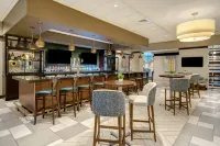 Embassy Suites by Hilton Jacksonville Baymeadows - Barer