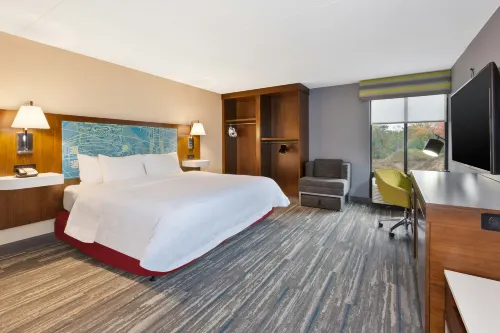 Hampton Inn Traverse City - parking