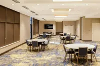 SpringHill Suites Topeka Southwest - breakfast