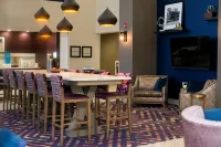 Hampton Inn & Suites Warrington Horsham - Swimmingpools