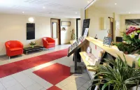 Séjours & Affaires Paris-Nanterre - Condos
