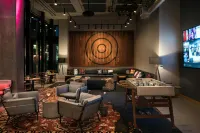 Moxy Seattle Downtown - 3-Star