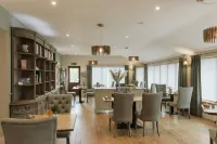 The Lovat - Inns