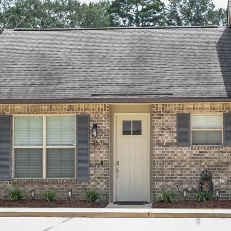 2Br 2BA Townhome Near LaTech & Ruston Sports Complex -King + 2 Twins