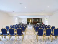 Garner Hotel Birmingham South East by IHG Hotels near Blakesley Hall