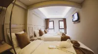 X-NELLYİ Hotel - بار