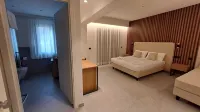 MOUNTAIN SUITE Hotel Apartment - فطور