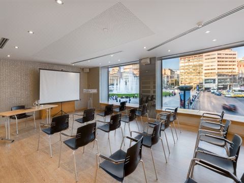 3. 아테네 티아레 ..