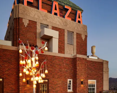 The Plaza Hotel Pioneer Park Hotels in El Paso