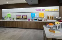 Tru by Hilton Grove City Columbus - breakfast
