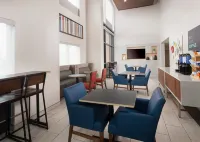 Holiday Inn Express & Suites OLIVE BRANCH by IHG - breakfast